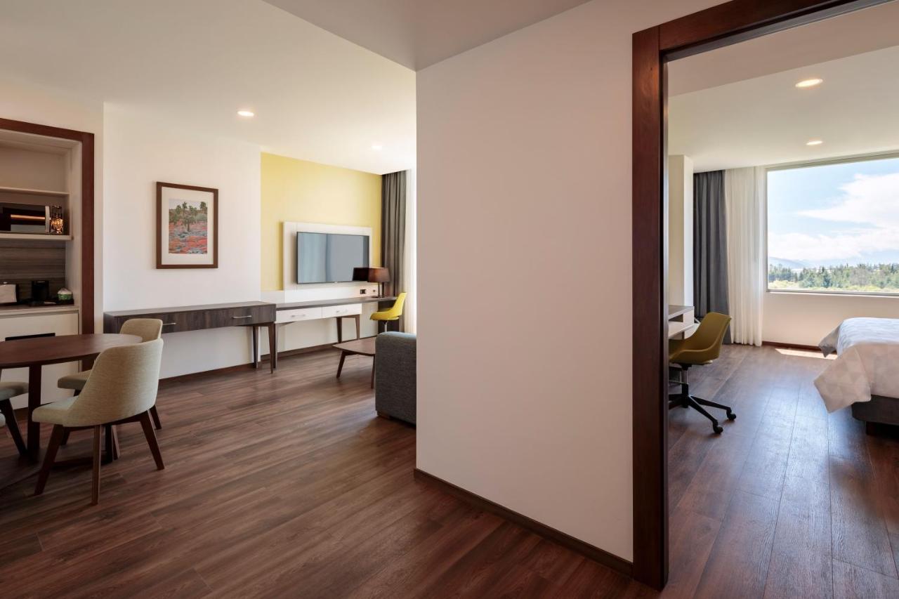 Holiday Inn - Quito Airport By Ihg Табабела Екстериор снимка Suite
