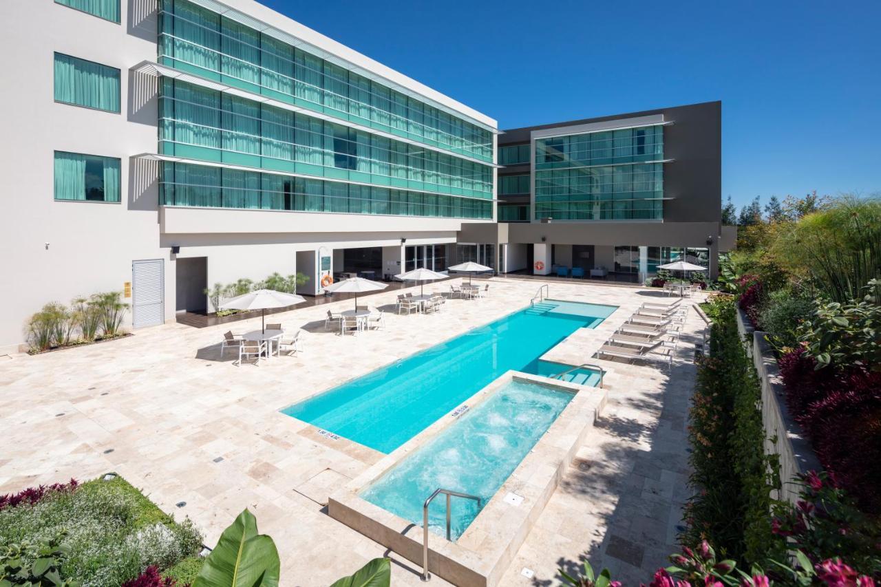 Holiday Inn - Quito Airport By Ihg Табабела Екстериор снимка